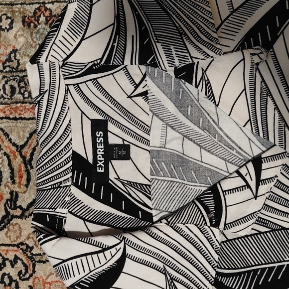 Express button down sleepless - Picture 2 of 3